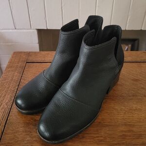 SOREL Cate Cut Out Ankle Boots Block Heel Black 9.5